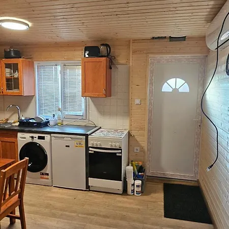 Apartmán Romantikus Erdei Kunyho Jakuzzival Heviz Koezeleben *