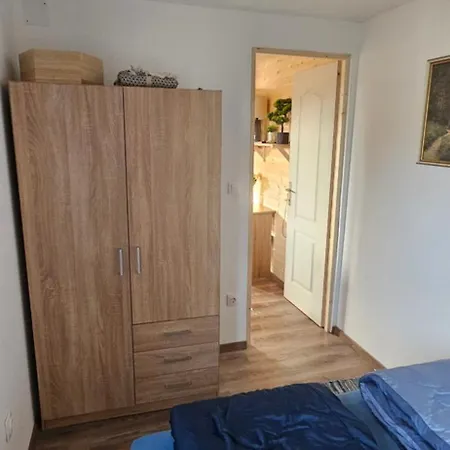 Romantikus Erdei Kunyho Jakuzzival Heviz Koezeleben Apartmán *