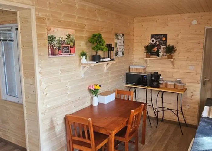 Romantikus Erdei Kunyho Jakuzzival Heviz Koezeleben * Rezi