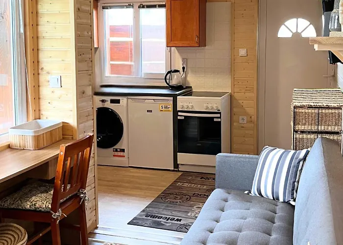 Apartment Romantikus Erdei Kunyho Jakuzzival Heviz Koezeleben