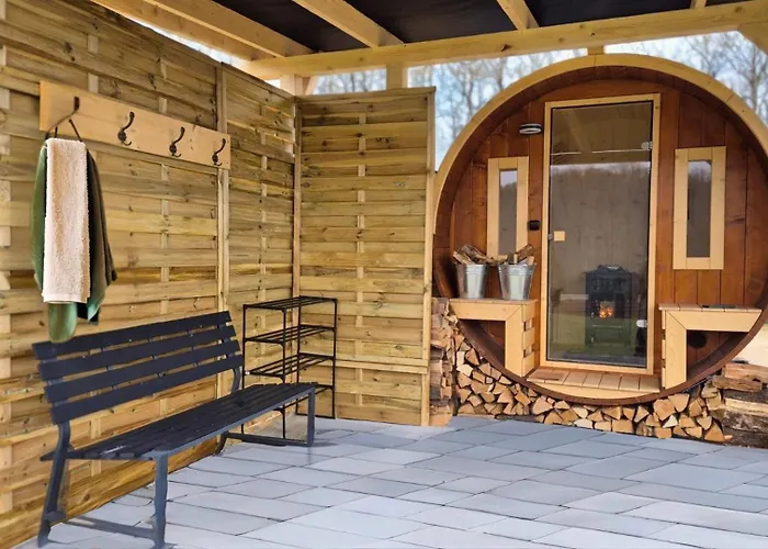 Romantikus Erdei Kunyho Jakuzzival Heviz Koezeleben Lejlighed Rezi